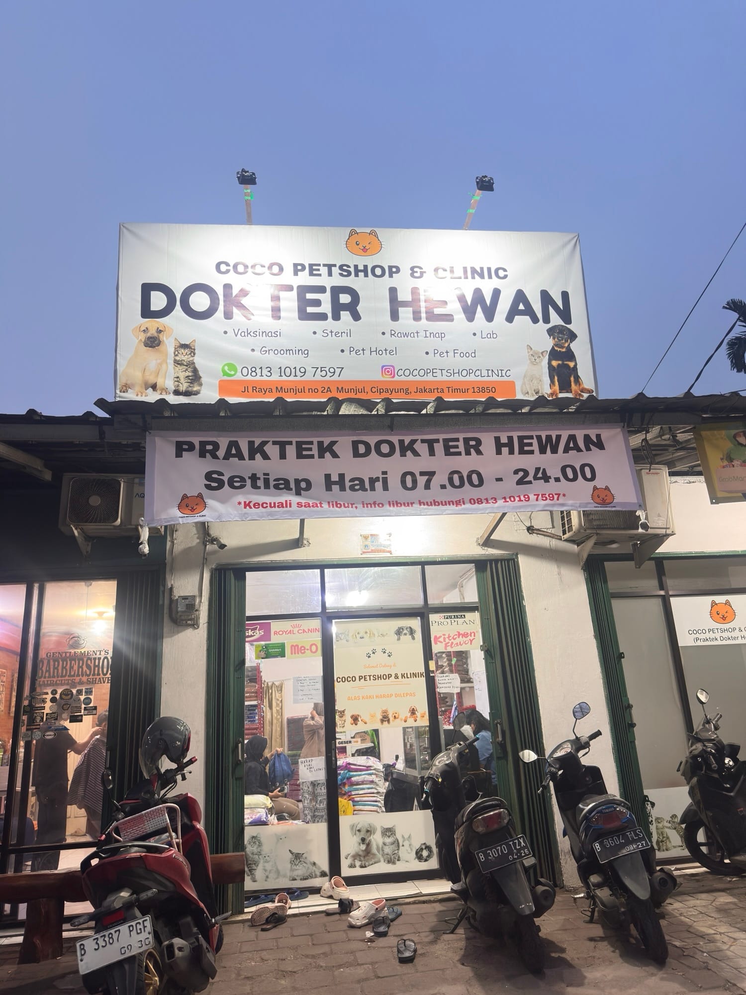 Praktek dokter hewan Coco Petshop & Clinic di Munjul, Cipayung, Jakarta Timur