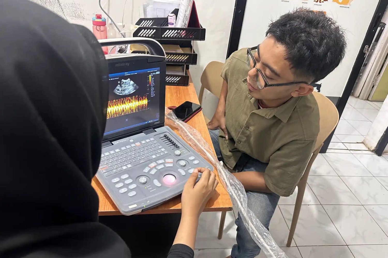 visualisasi hasil usg di mesin usg coco klinik hewan dan petshop
